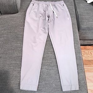 Vuori essentially new condition grey transit joggers